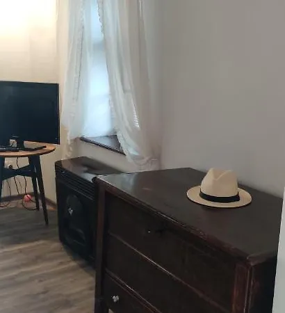 아파트 Bekescsabai Mezeskalacs Apartmanhaz *